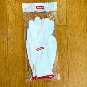 Supreme rubberized gloves white FW20